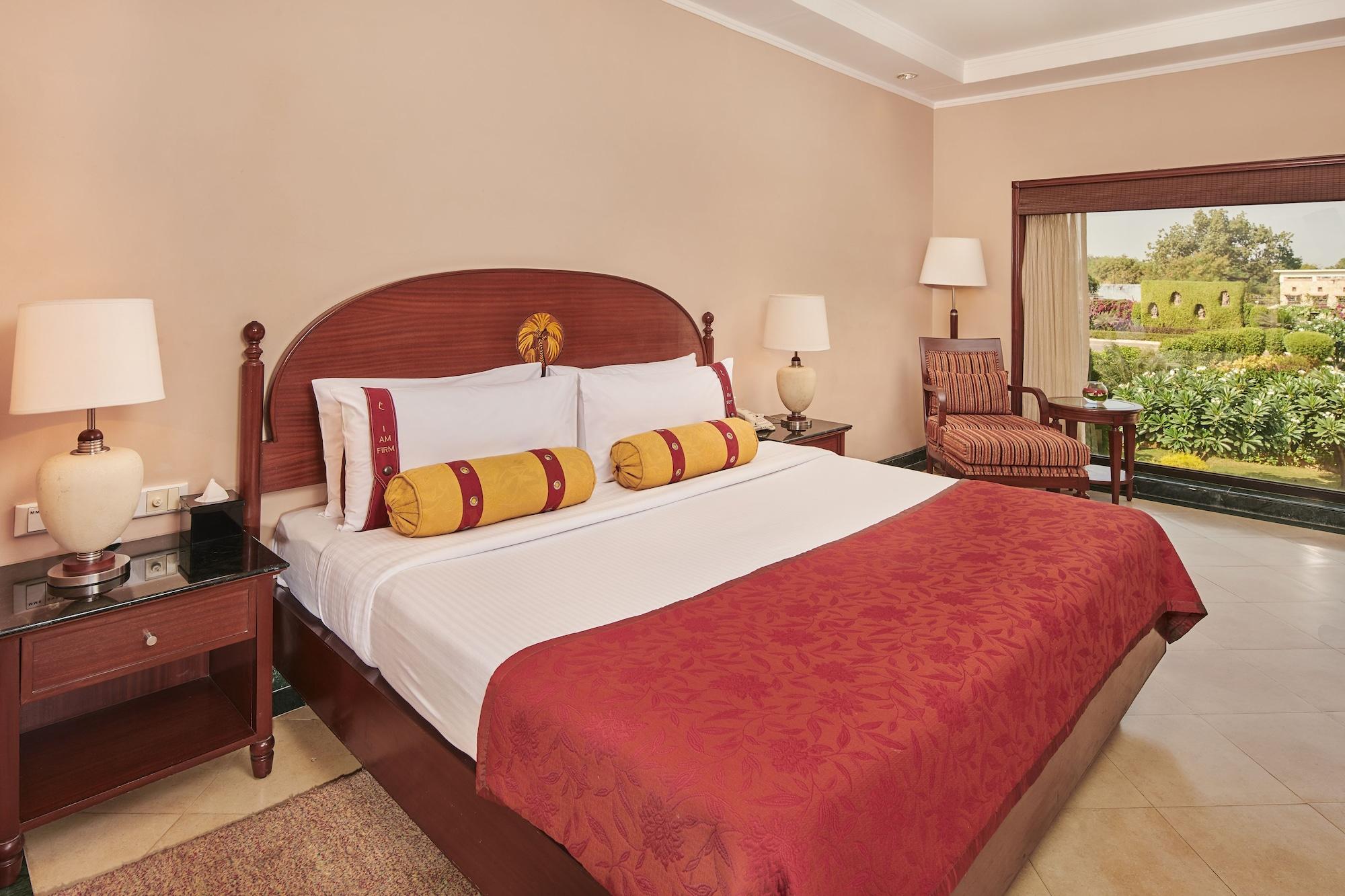 Hotel The Lalit Temple View Khajurāho Exteriér fotografie