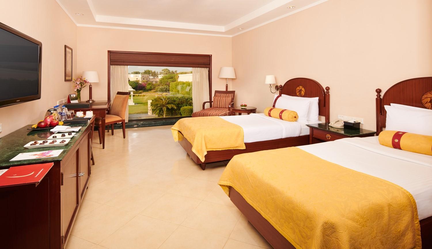 Hotel The Lalit Temple View Khajurāho Exteriér fotografie